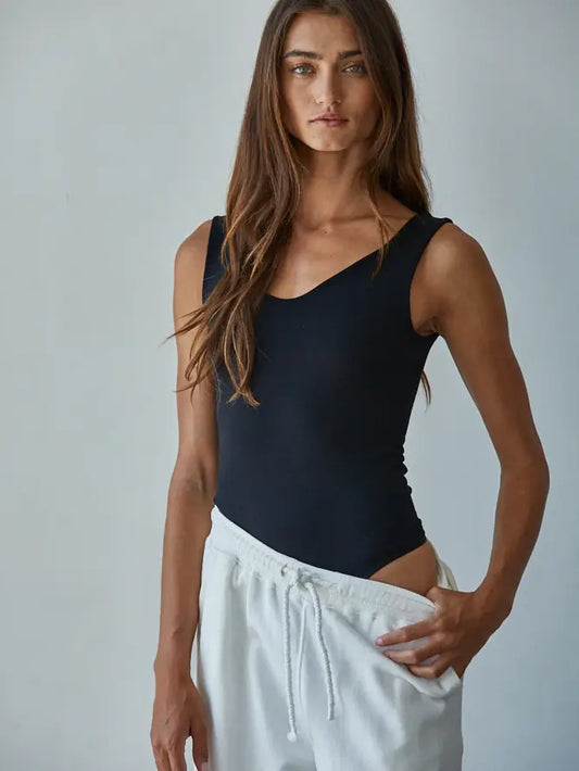 Double Layered Seamless U-V Neck Sleeveless Bodysuit