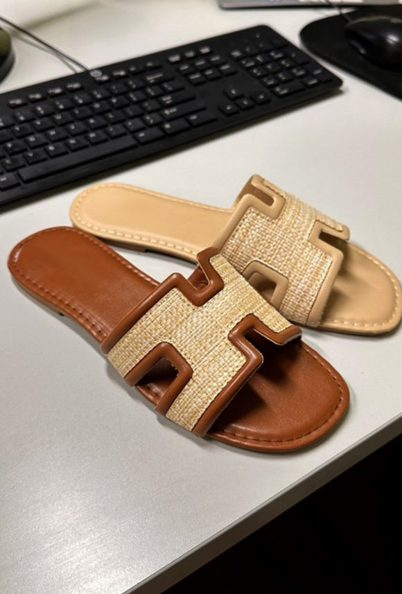Woven Flat sandal