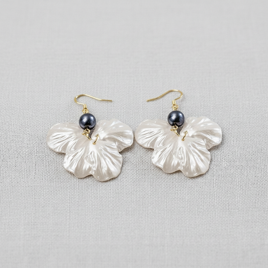 Shell Pearl Drop Earrings
