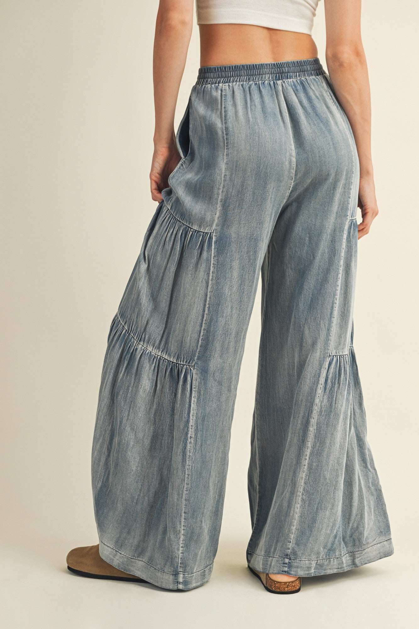 Voluminous Tiered Wide Silhouette Tencel Pant