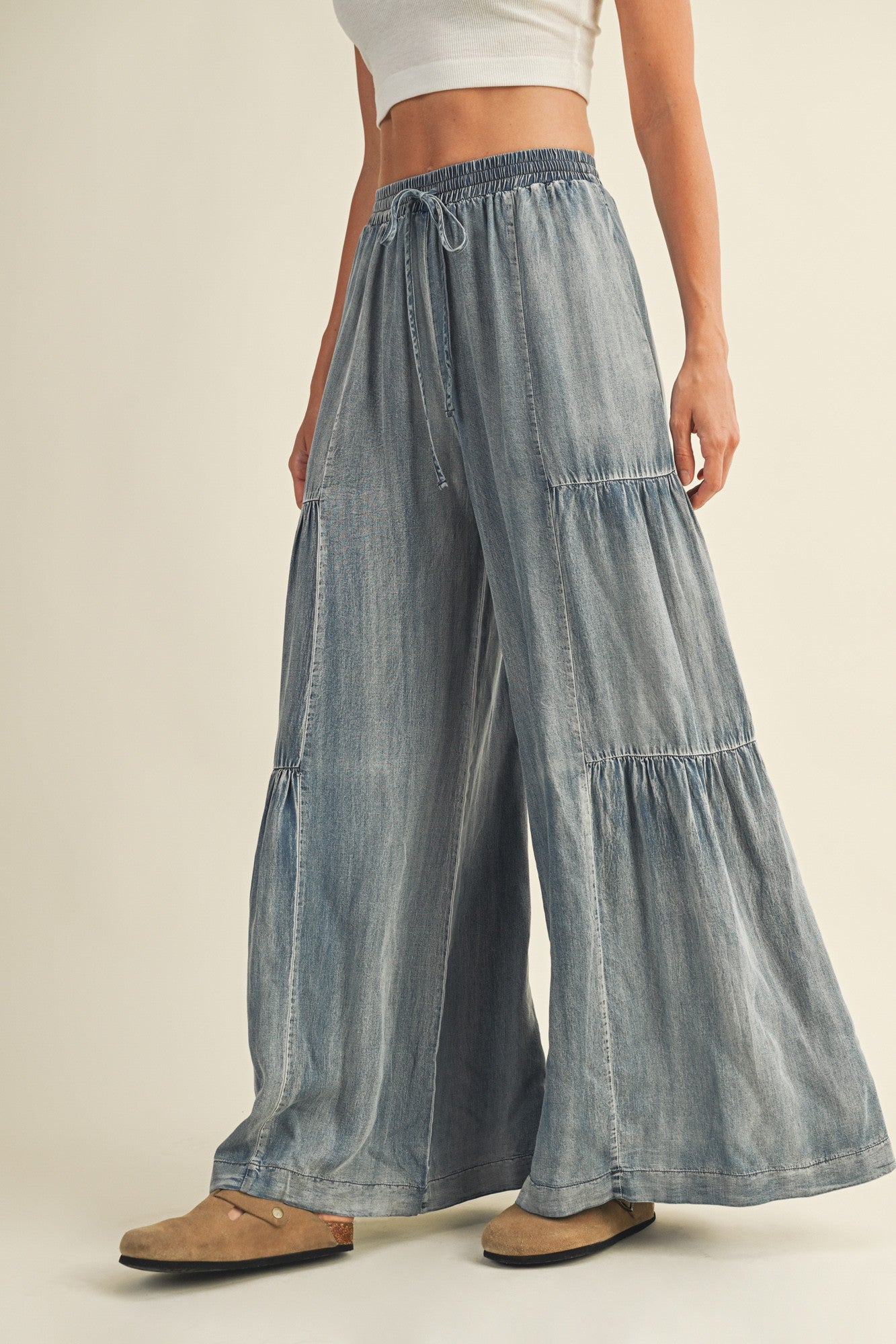 Voluminous Tiered Wide Silhouette Tencel Pant