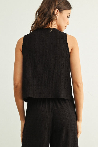 Crinkled Fabric Sleeveless Button Front Top