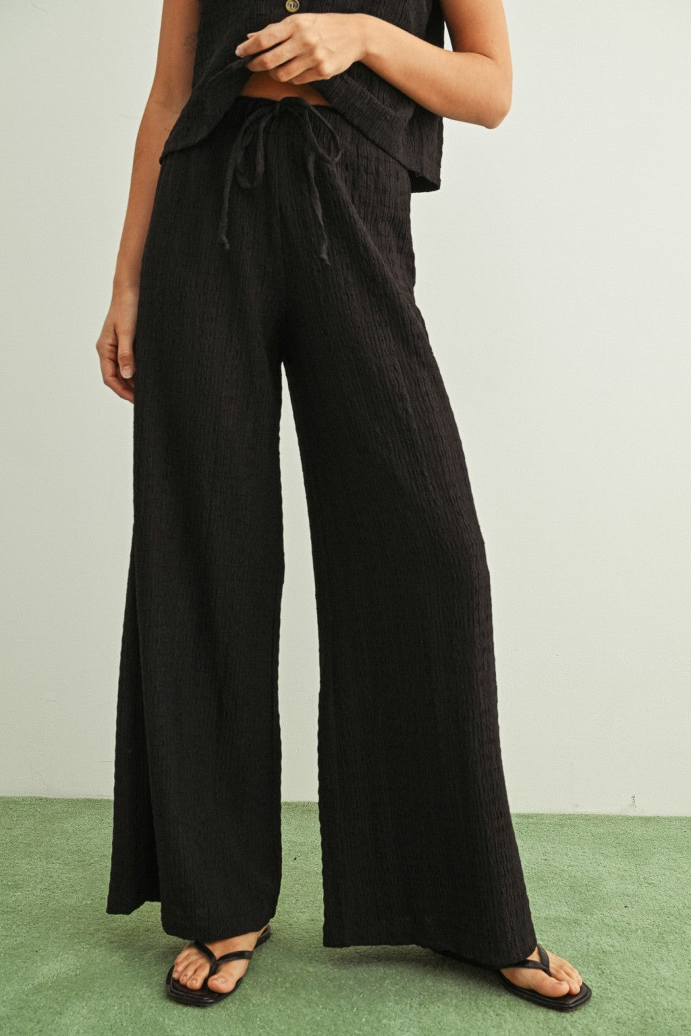 Crinkled Fabric Elastic Band Waist Pants