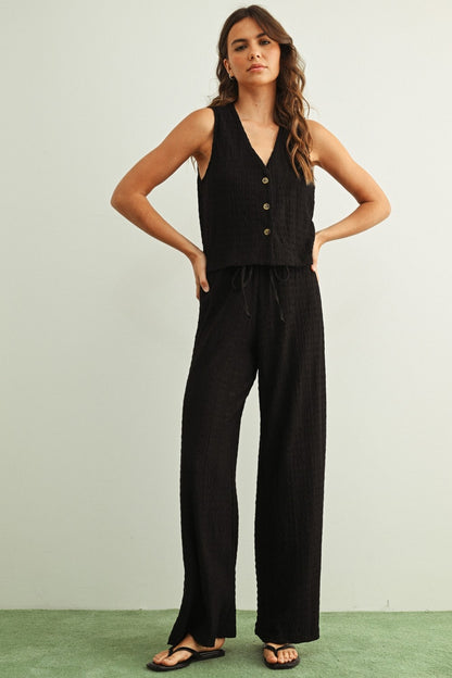 Crinkled Fabric Sleeveless Button Front Top