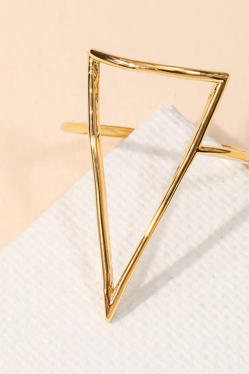 Triangular Cutout Ring