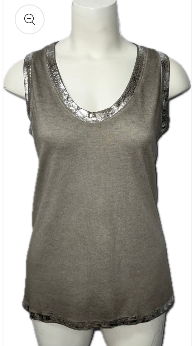 Foil Tank