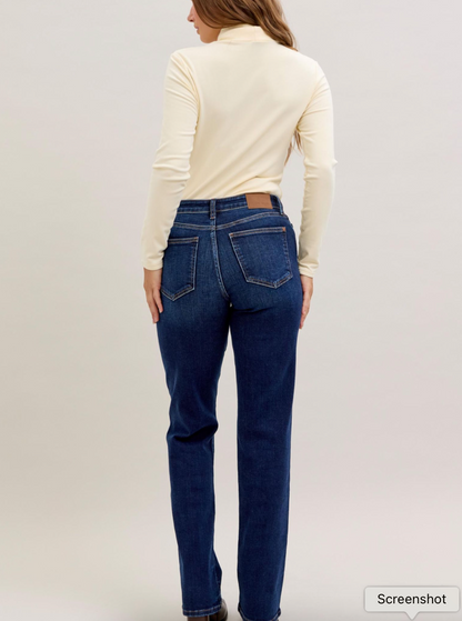 Judy Blue MR Straight Dark Wash Short