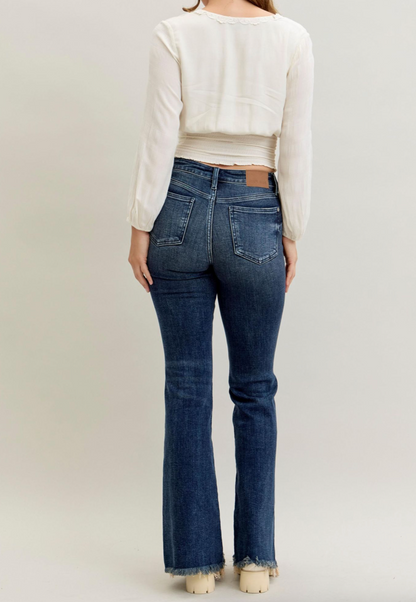 Judy Blue MR Flare Destroy & Fray Hem