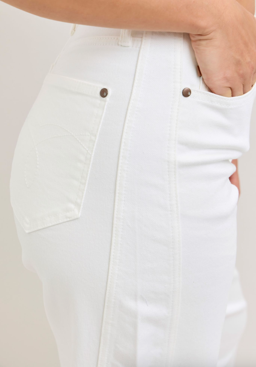 Judy Blue HW Barrel Rigid Magic White