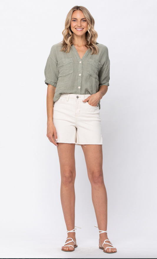Judy Blue ECRU SIDE SLIT CUT OFF SHORTS