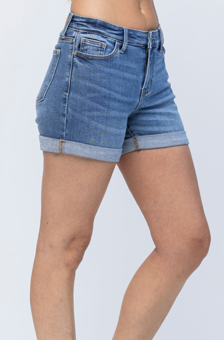 Judy Blue MID-RISE CLASSIC CUFFED SHORTS