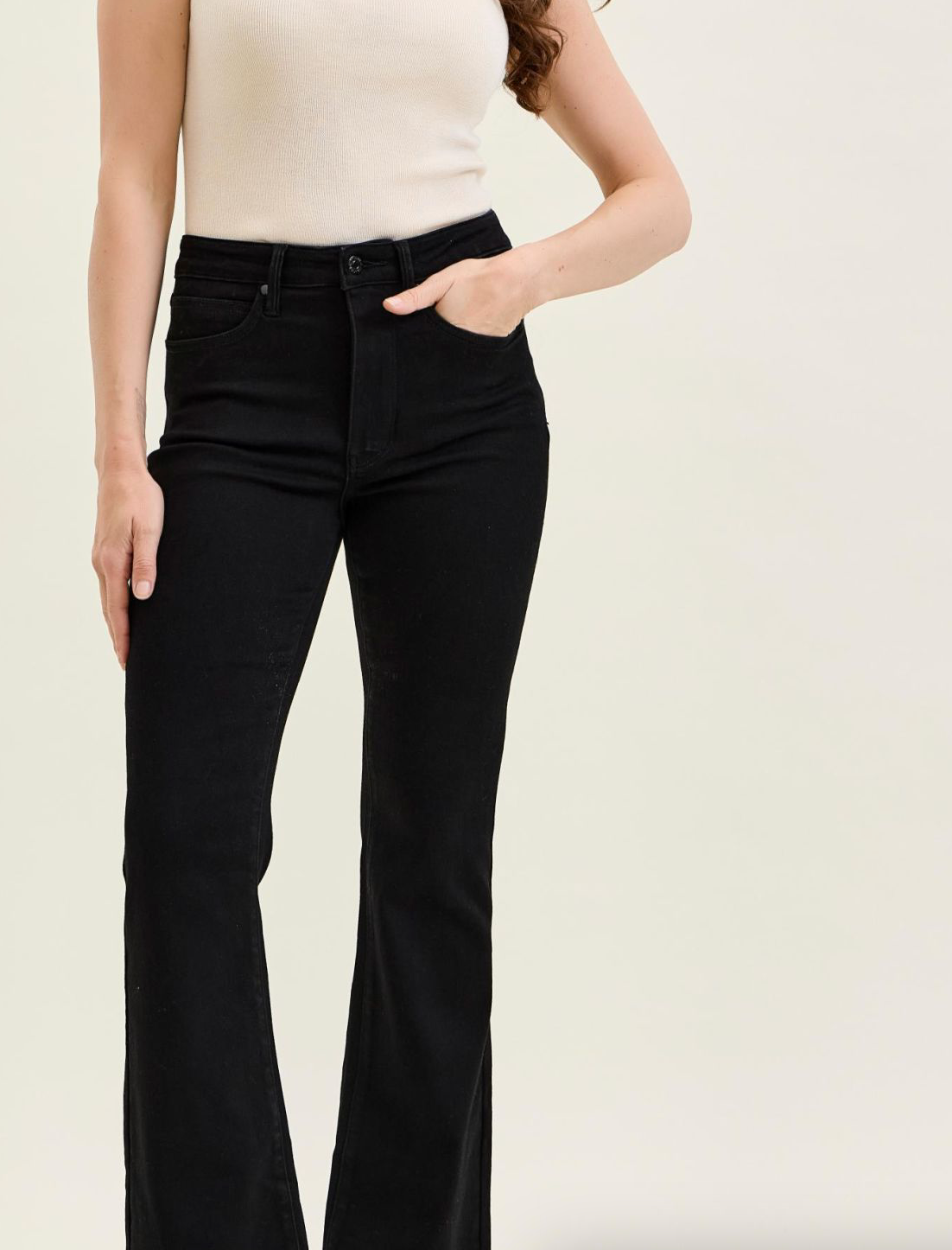Judy Blue HW T.C. DAISY Bootcut BK