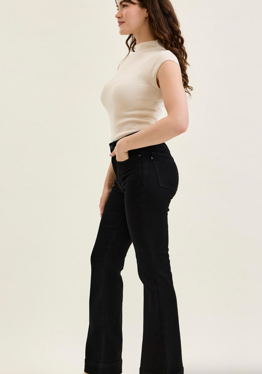 Judy Blue HW T.C. DAISY Bootcut BK