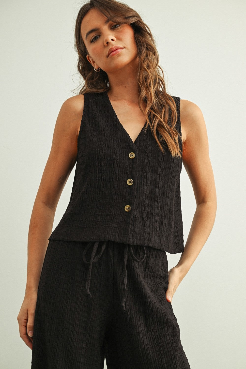 Crinkled Fabric Sleeveless Button Front Top