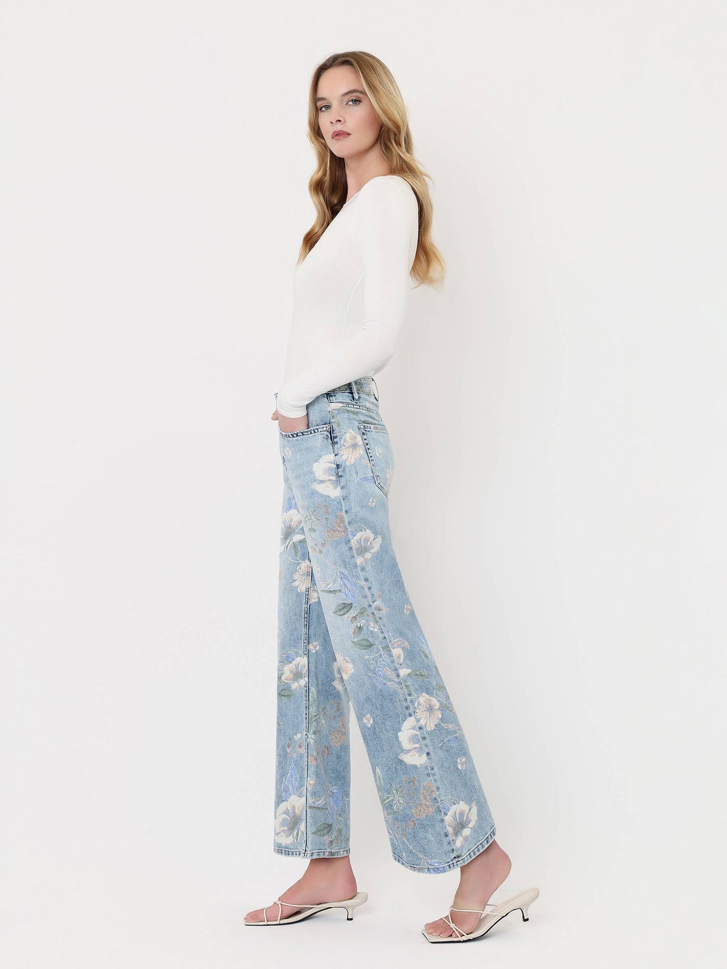 SUPER HIGH RISE FLORAL VINTAGE FLARE