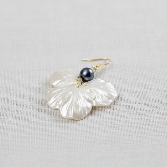 Shell Pearl Drop Earrings