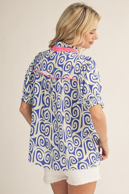 Solid Contrast Detail Swirl Print Top