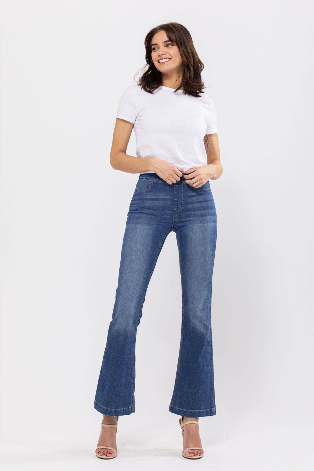 Mid Rise Petite Flare Jegging